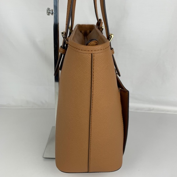 Michael Kors Jet Set Medium Leather Pocket Tote - Picture 6 of 8